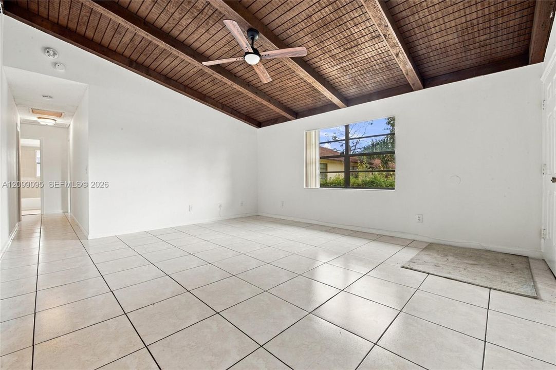 For Rent: $2,200 (3 beds, 2 baths, 1076 Square Feet)
