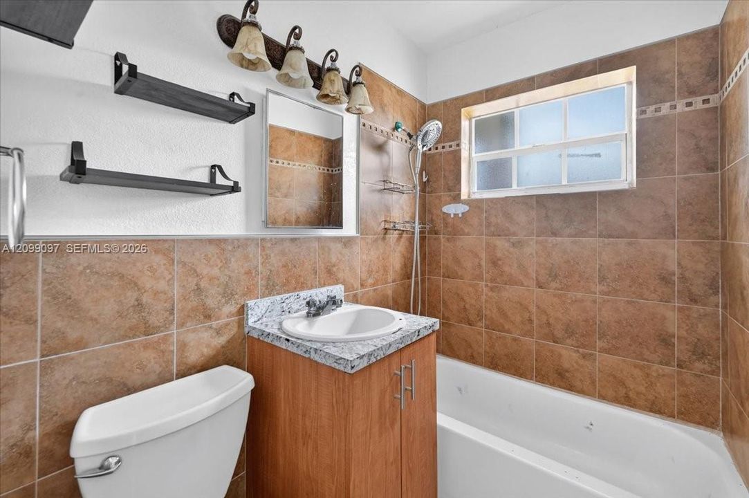 For Sale: $550,000 (4 beds, 2 baths, 1200 Square Feet)