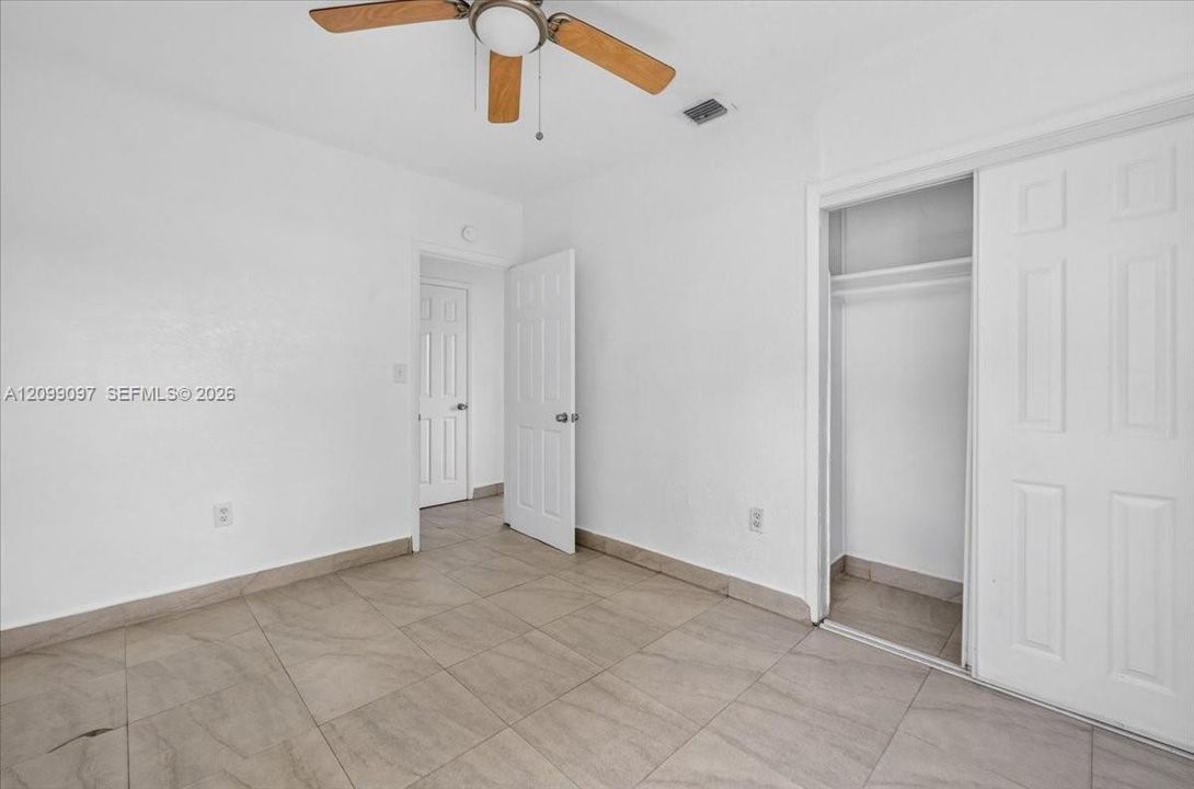 For Sale: $550,000 (4 beds, 2 baths, 1200 Square Feet)