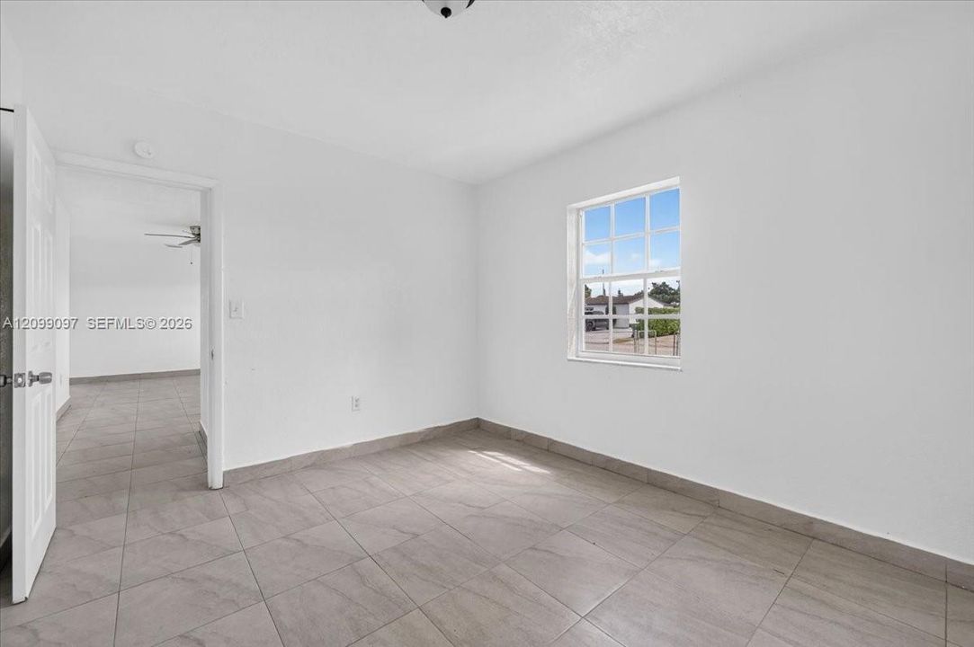For Sale: $550,000 (4 beds, 2 baths, 1200 Square Feet)