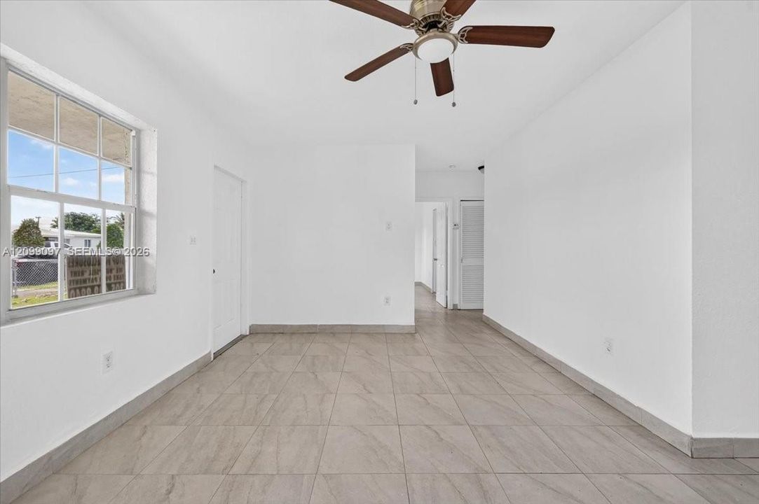 For Sale: $550,000 (4 beds, 2 baths, 1200 Square Feet)