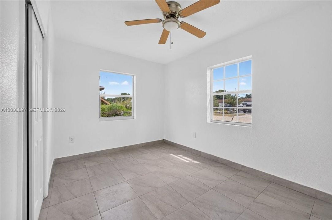 For Sale: $550,000 (4 beds, 2 baths, 1200 Square Feet)