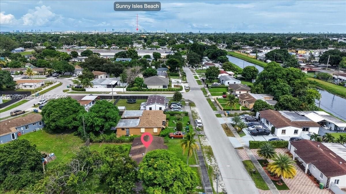 For Sale: $550,000 (4 beds, 2 baths, 1200 Square Feet)