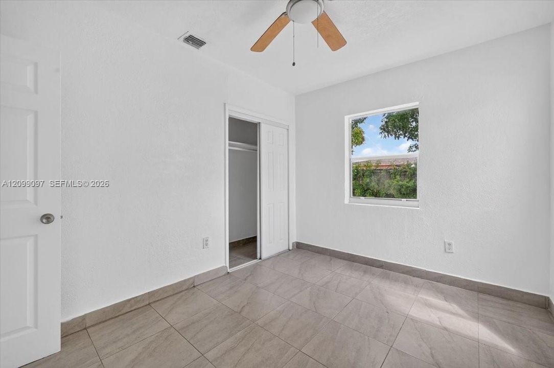 For Sale: $550,000 (4 beds, 2 baths, 1200 Square Feet)