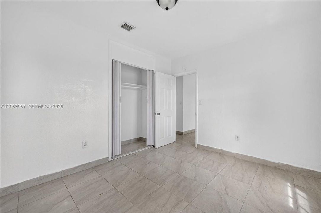 For Sale: $550,000 (4 beds, 2 baths, 1200 Square Feet)