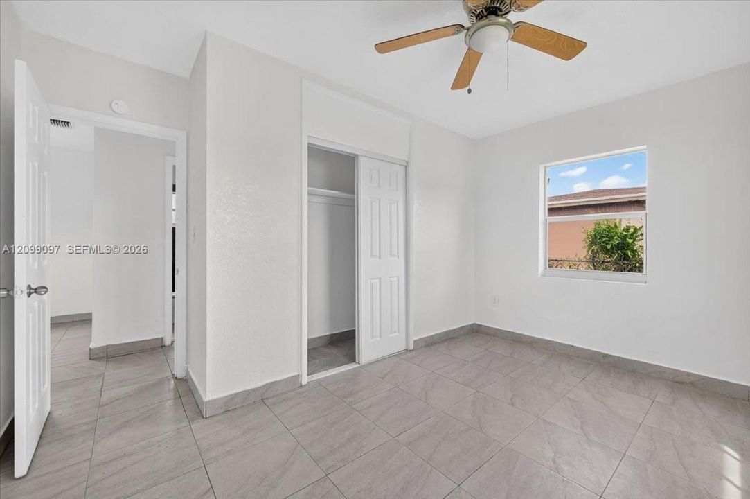 For Sale: $550,000 (4 beds, 2 baths, 1200 Square Feet)