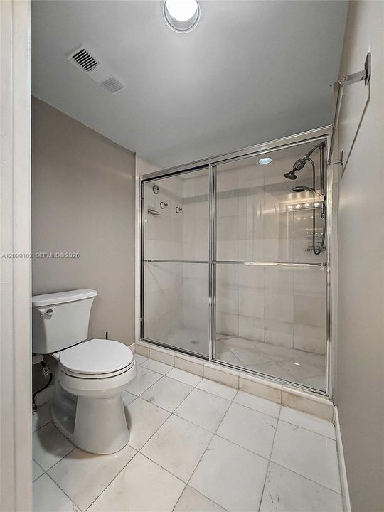 For Sale: $362,900 (2 beds, 2 baths, 1181 Square Feet)