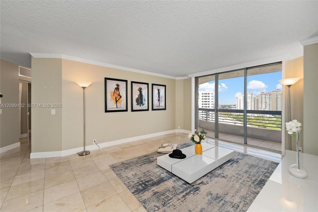 For Sale: $362,900 (2 beds, 2 baths, 1181 Square Feet)