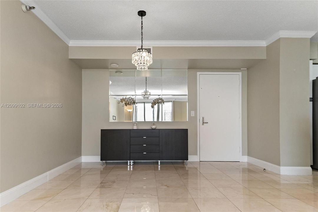 For Sale: $362,900 (2 beds, 2 baths, 1181 Square Feet)