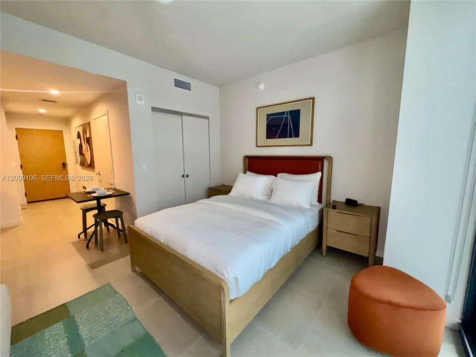 For Sale: $425,000 (0 beds, 1 baths, 345 Square Feet)