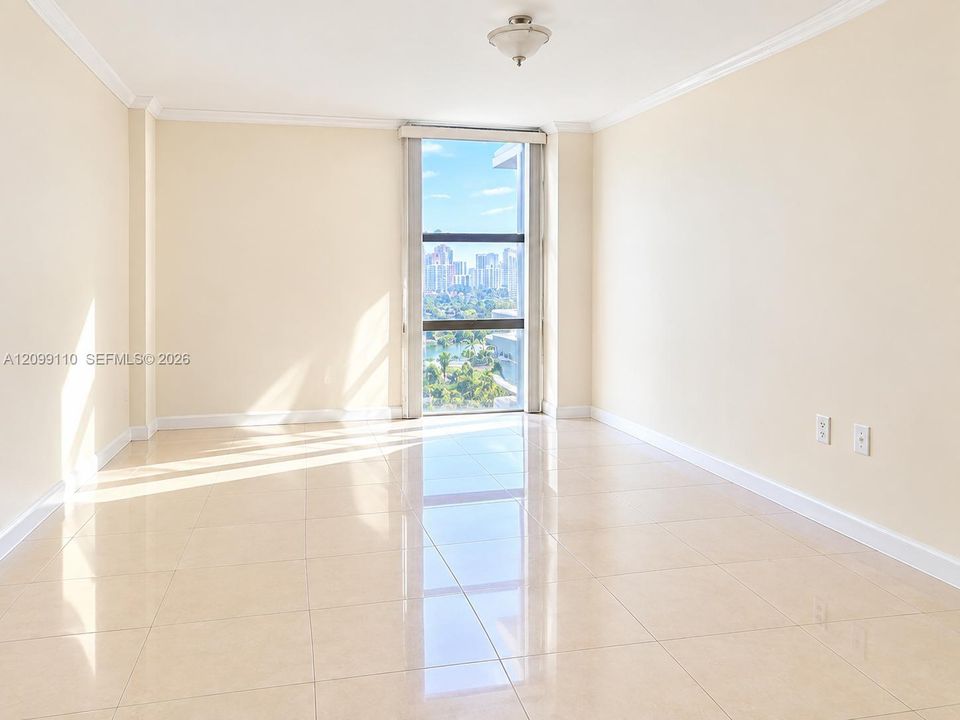 В аренду: $2,450 (2 спален, 2 ванн, 996 Квадратных фут)
