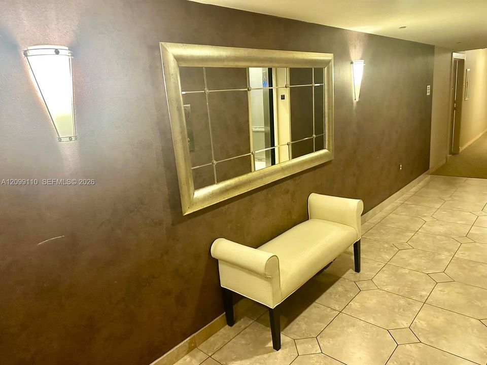 В аренду: $2,450 (2 спален, 2 ванн, 996 Квадратных фут)
