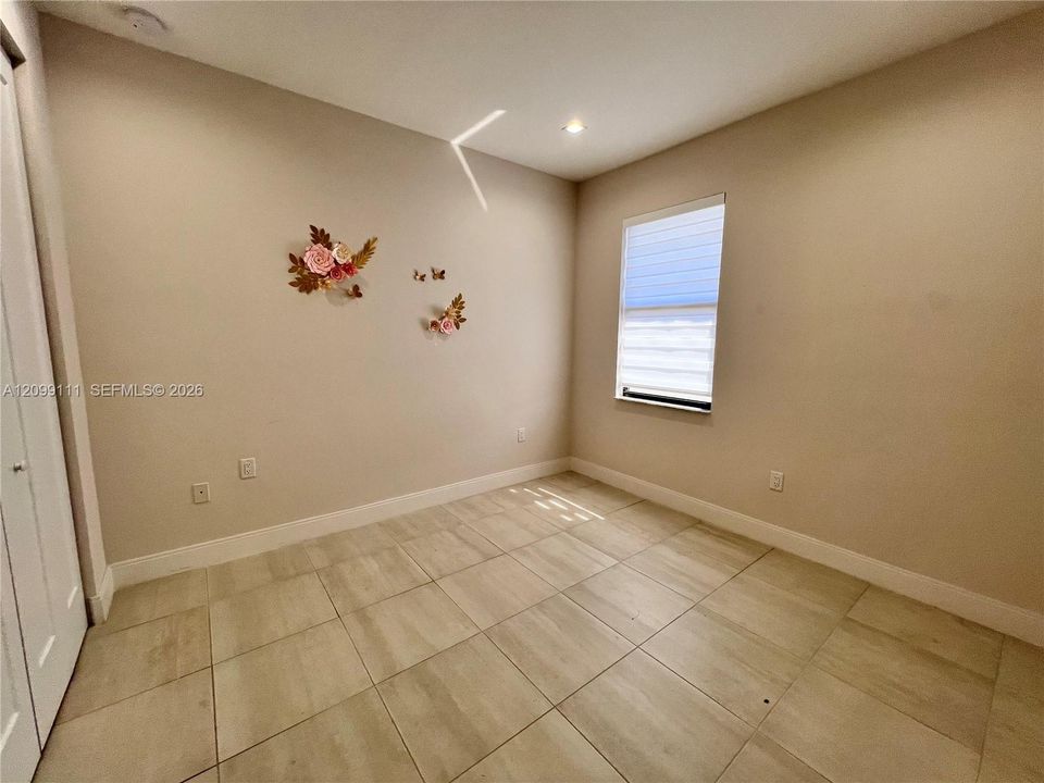 For Rent: $5,950 (4 beds, 3 baths, 2176 Square Feet)