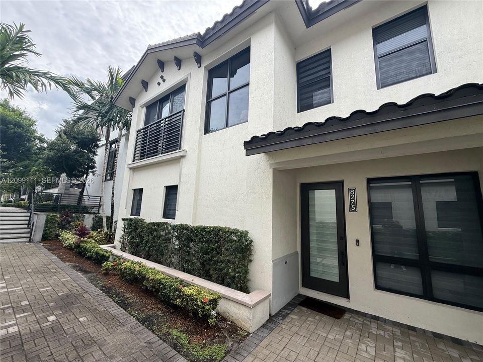 For Rent: $5,950 (4 beds, 3 baths, 2176 Square Feet)