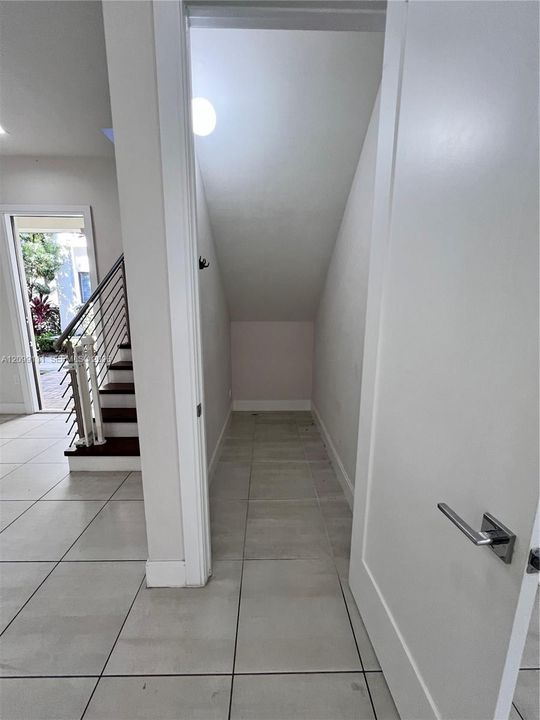 For Rent: $5,950 (4 beds, 3 baths, 2176 Square Feet)