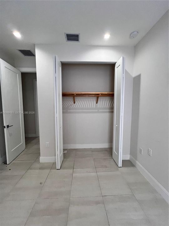 For Rent: $5,950 (4 beds, 3 baths, 2176 Square Feet)