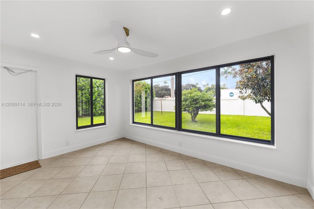 For Sale: $585,000 (4 beds, 2 baths, 1492 Square Feet)