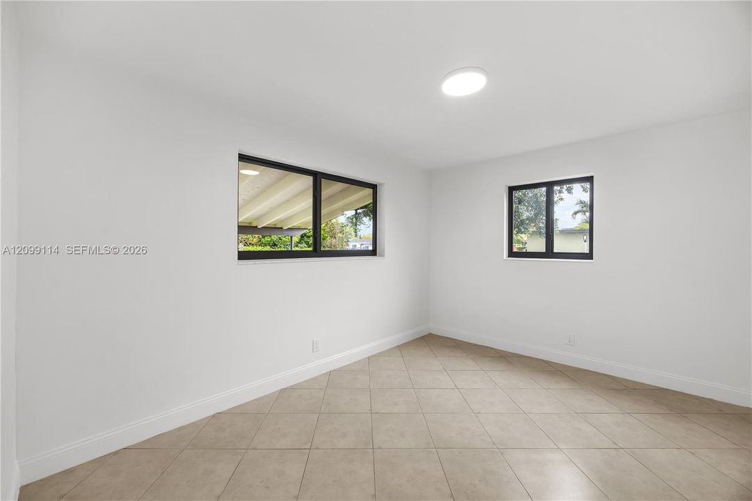 For Sale: $585,000 (4 beds, 2 baths, 1492 Square Feet)