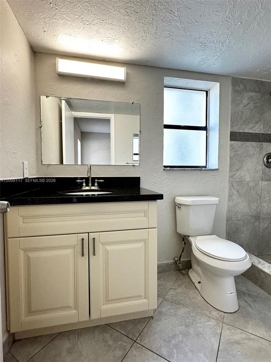 For Rent: $2,250 (2 beds, 2 baths, 910 Square Feet)