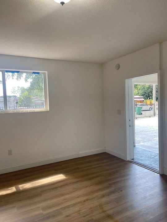 En Renta: $1,200 (0 camas, 1 baños, 1791 Pies cuadrados)