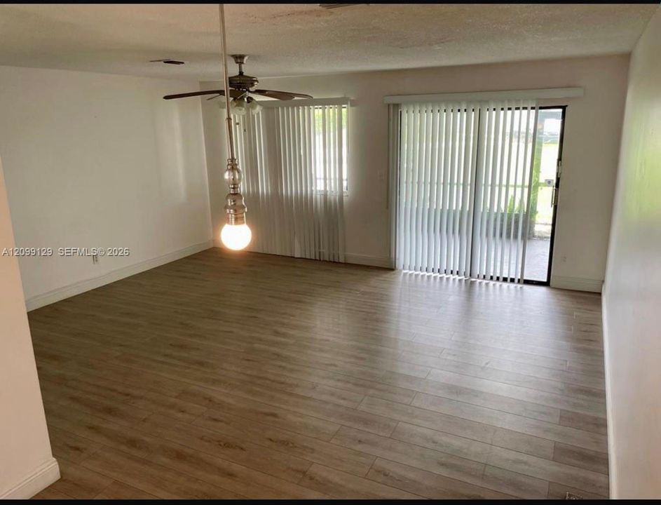 For Rent: $2,200 (2 beds, 2 baths, 1226 Square Feet)
