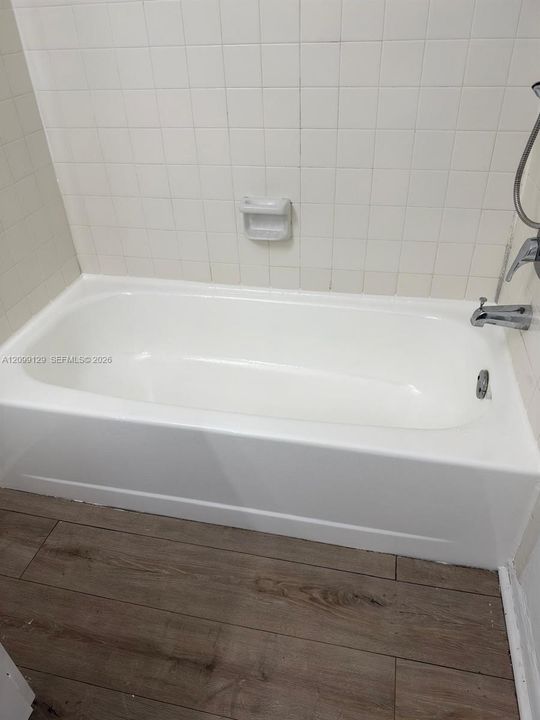 For Rent: $2,200 (2 beds, 2 baths, 1226 Square Feet)
