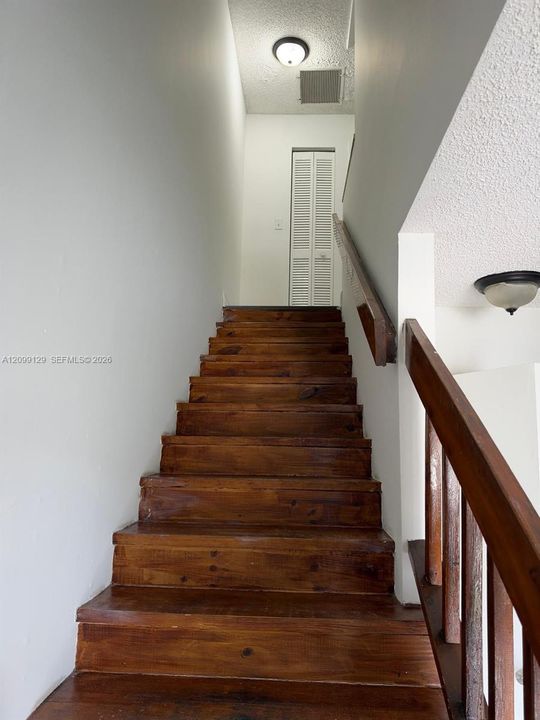 For Rent: $2,200 (2 beds, 2 baths, 1226 Square Feet)