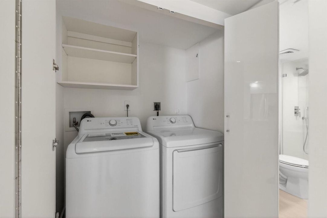 Washer/Dryer Closet with Storage