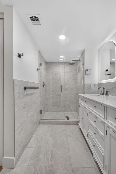 Master Bath - Shower