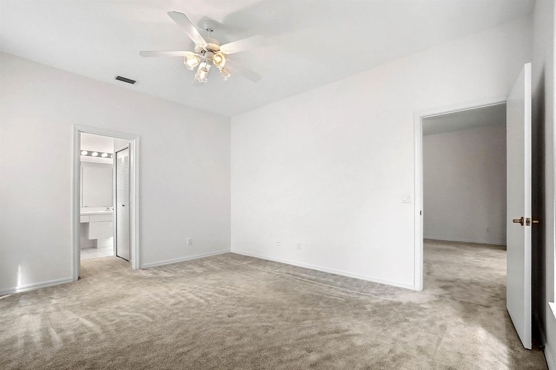19 Bedroom 04