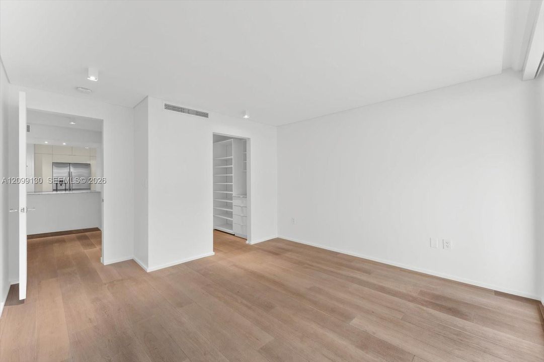 For Rent: $6,900 (2 beds, 2 baths, 1172 Square Feet)