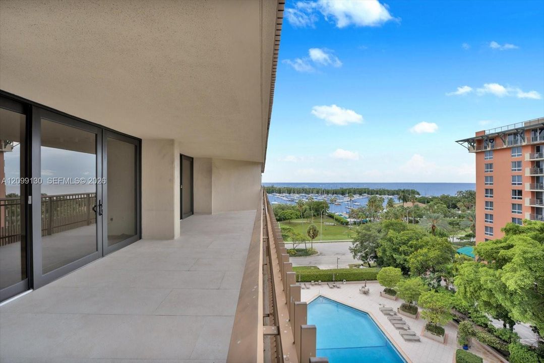 For Rent: $6,900 (2 beds, 2 baths, 1172 Square Feet)