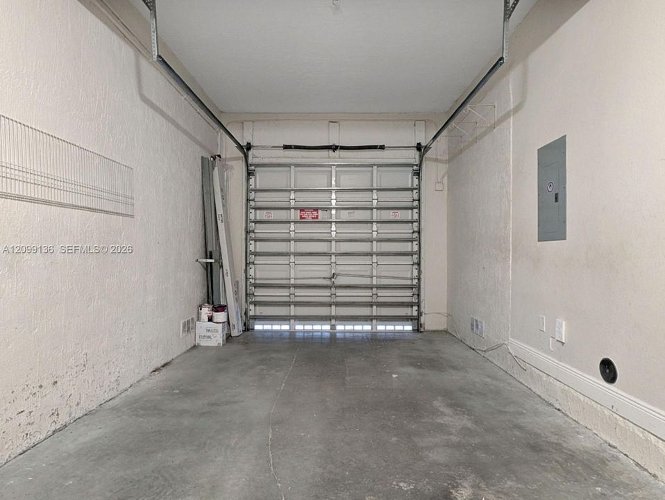 En Renta: $3,300 (3 camas, 2 baños, 1996 Pies cuadrados)