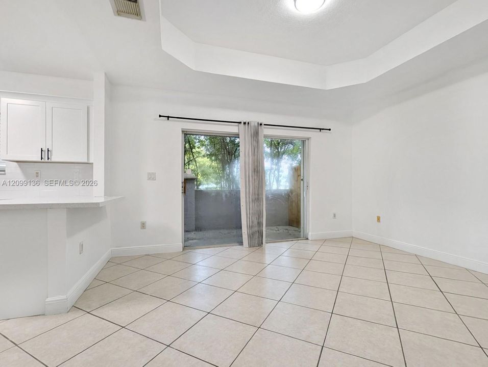 En Renta: $3,300 (3 camas, 2 baños, 1996 Pies cuadrados)