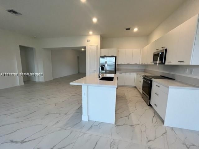 For Rent: $6,000 (4 beds, 3 baths, 0 Square Feet)