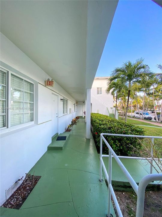 For Rent: $1,700 (0 beds, 1 baths, 445 Square Feet)