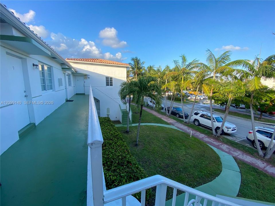 For Rent: $1,700 (0 beds, 1 baths, 445 Square Feet)