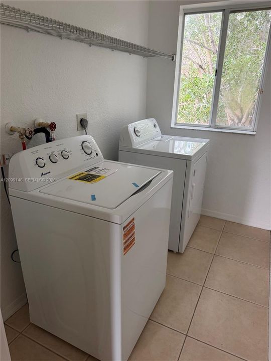 En Renta: $2,375 (3 camas, 2 baños, 1670 Pies cuadrados)