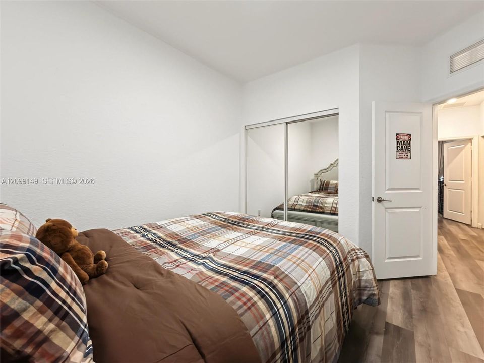 En Venta: $430,000 (3 camas, 2 baños, 1335 Pies cuadrados)