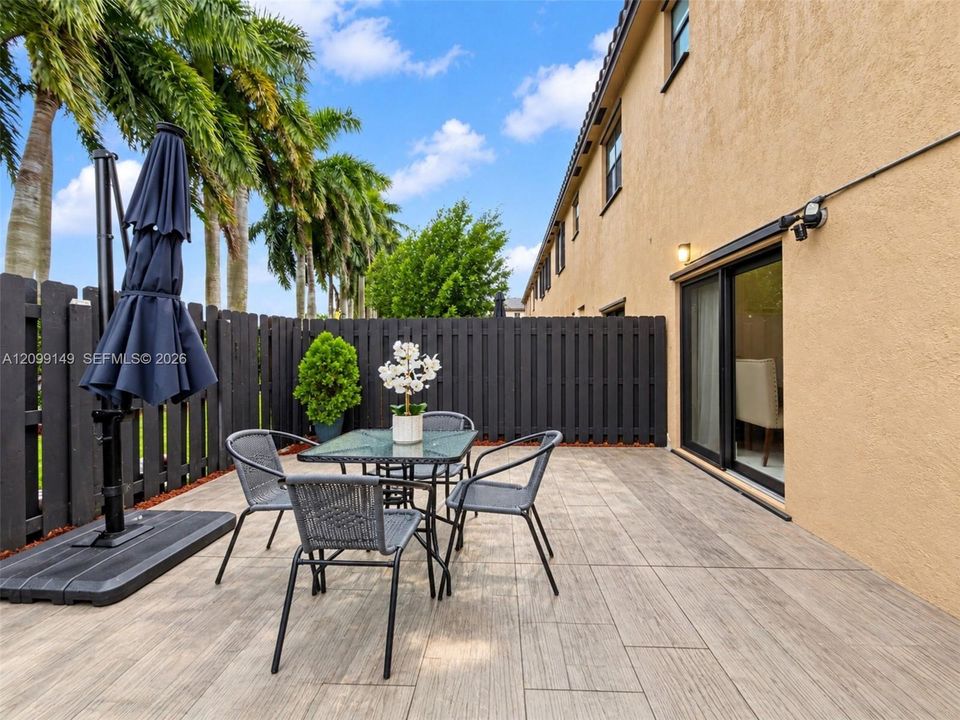 En Venta: $430,000 (3 camas, 2 baños, 1335 Pies cuadrados)