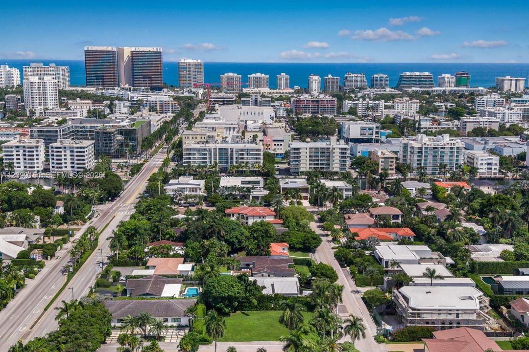 For Sale: $4,750,000 (10,000 sqft)