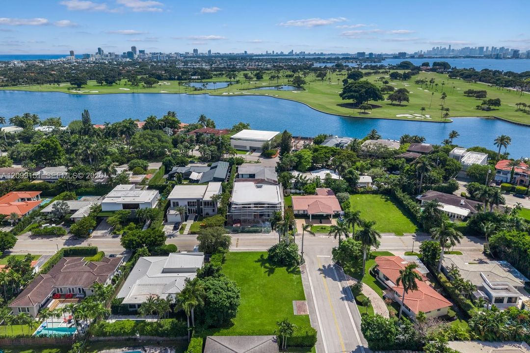 For Sale: $4,750,000 (10,000 sqft)