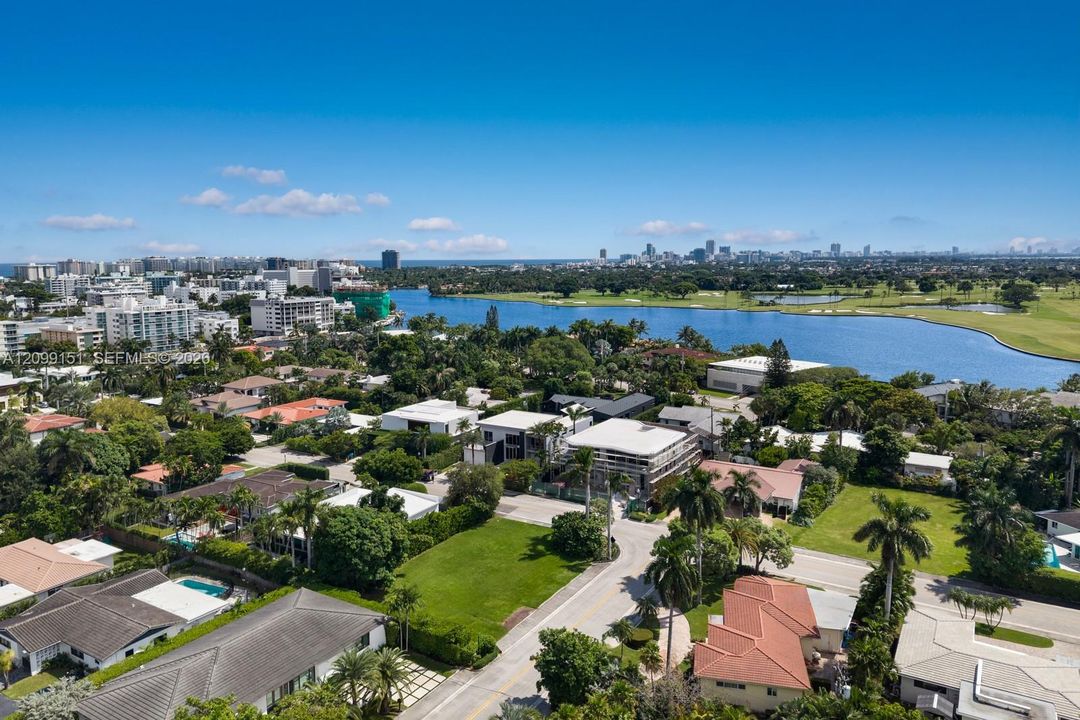 For Sale: $4,750,000 (10,000 sqft)