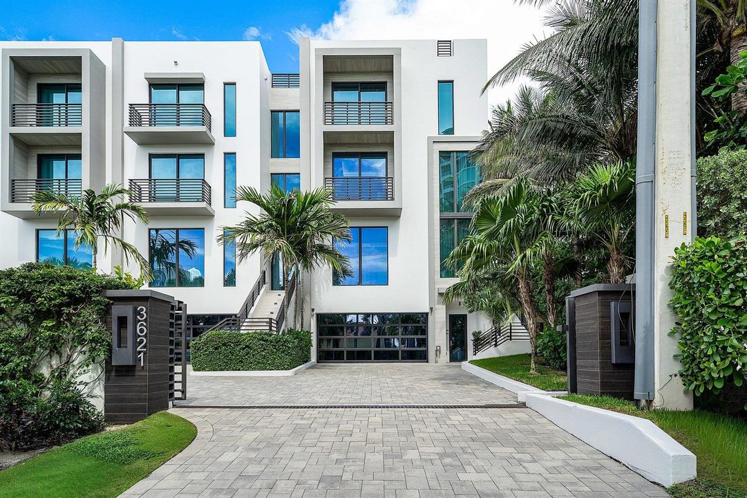 003-3621SouthOceanBoulevard-6-HighlandBe