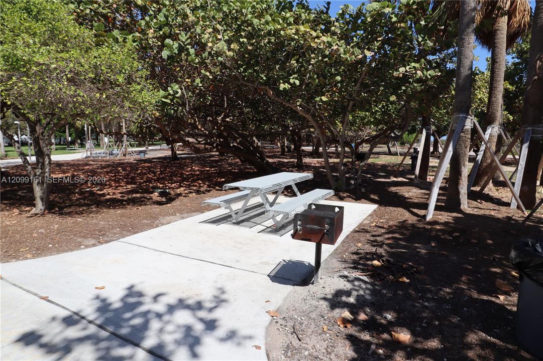 For Rent: $1,650 (0 beds, 1 baths, 520 Square Feet)