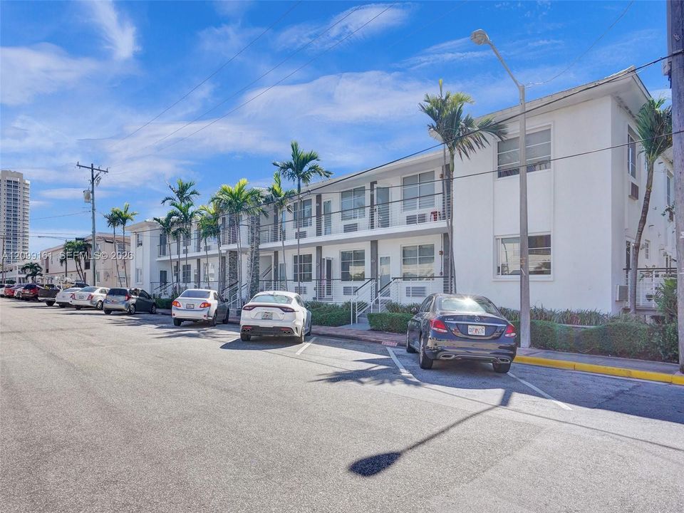 For Rent: $1,650 (0 beds, 1 baths, 520 Square Feet)