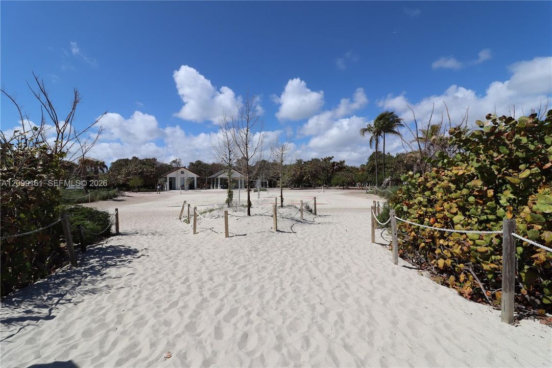 For Rent: $1,650 (0 beds, 1 baths, 520 Square Feet)