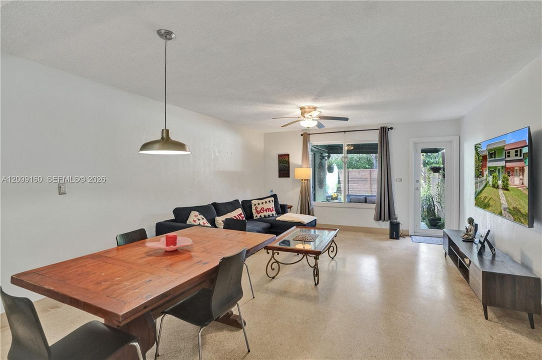 For Sale: $419,000 (2 beds, 2 baths, 1312 Square Feet)