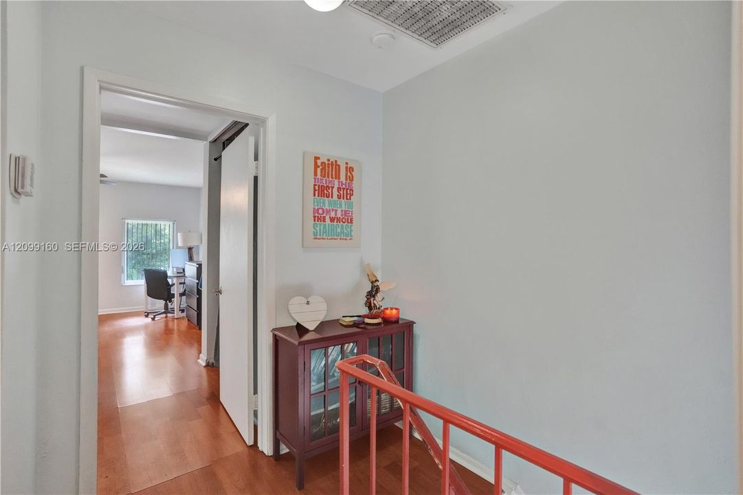 For Sale: $419,000 (2 beds, 2 baths, 1312 Square Feet)