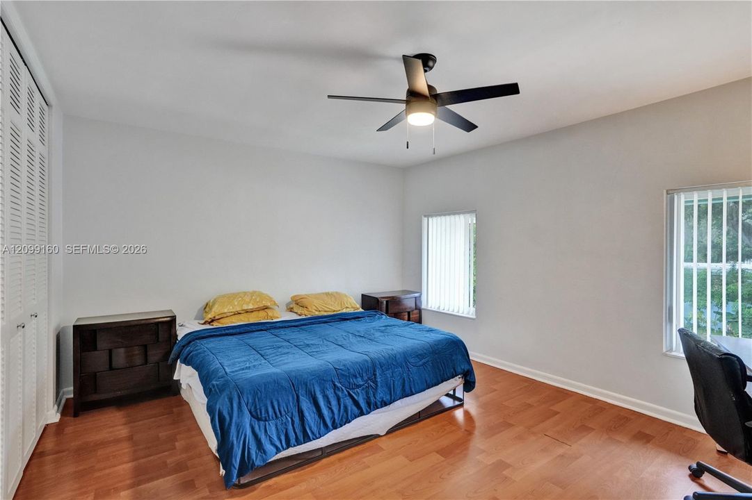 For Sale: $419,000 (2 beds, 2 baths, 1312 Square Feet)